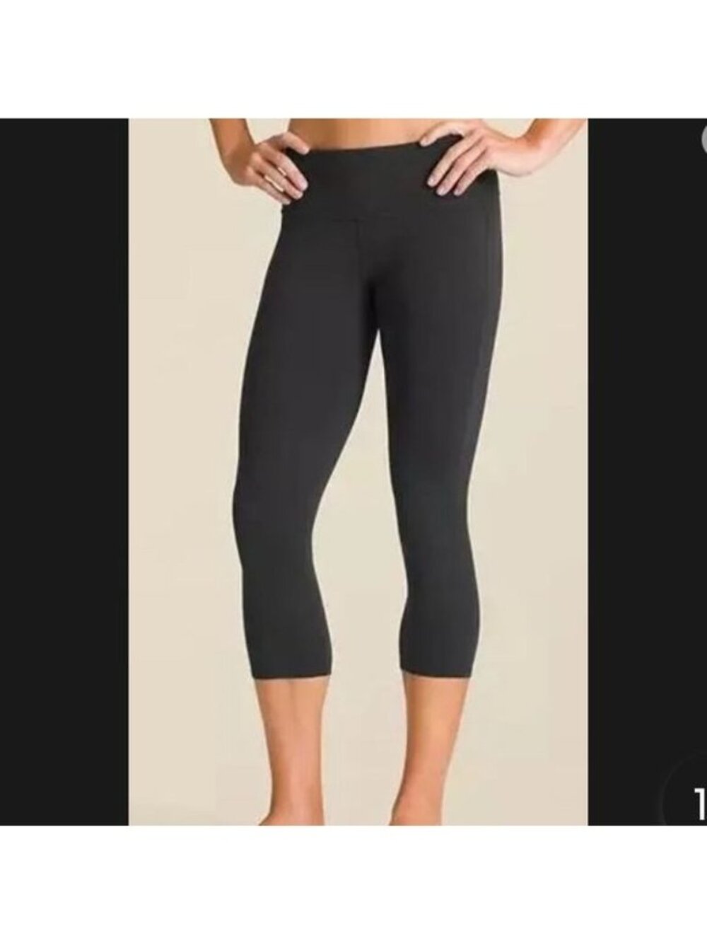 Athleta Chaturanga Women's Small Black Tight Fit Capri Activewear Leggings
